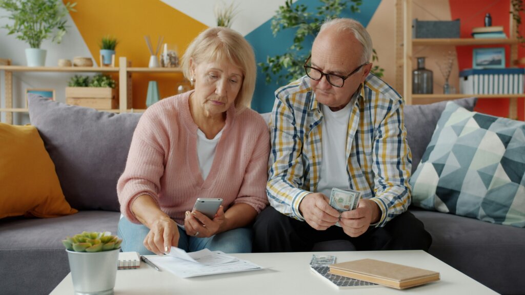  THE 910,000 PENSIONERS MISSING OUT ON £4,300 A YEAR